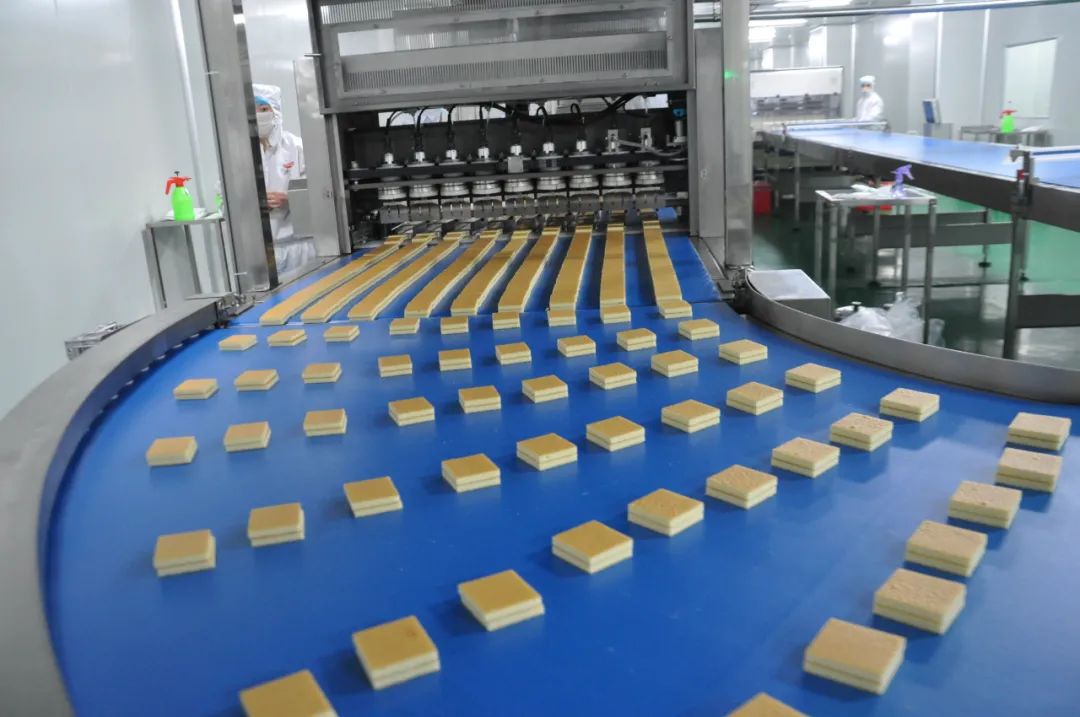 △聯泰食品巧克力涂層蛋糕車間